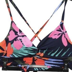 Jessica Simpson Women's Island Paradise Twist-Front Cami Bikini Top Swimwear M